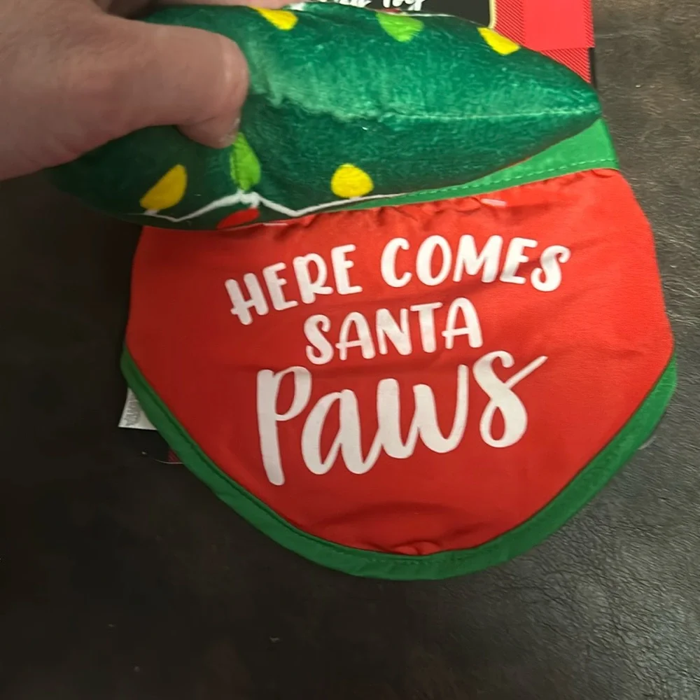 WOOF CHRISTMAS HOLIDAY DOG TOY/BANDANA SET: NEW WITH TAGS: SIZE S/M